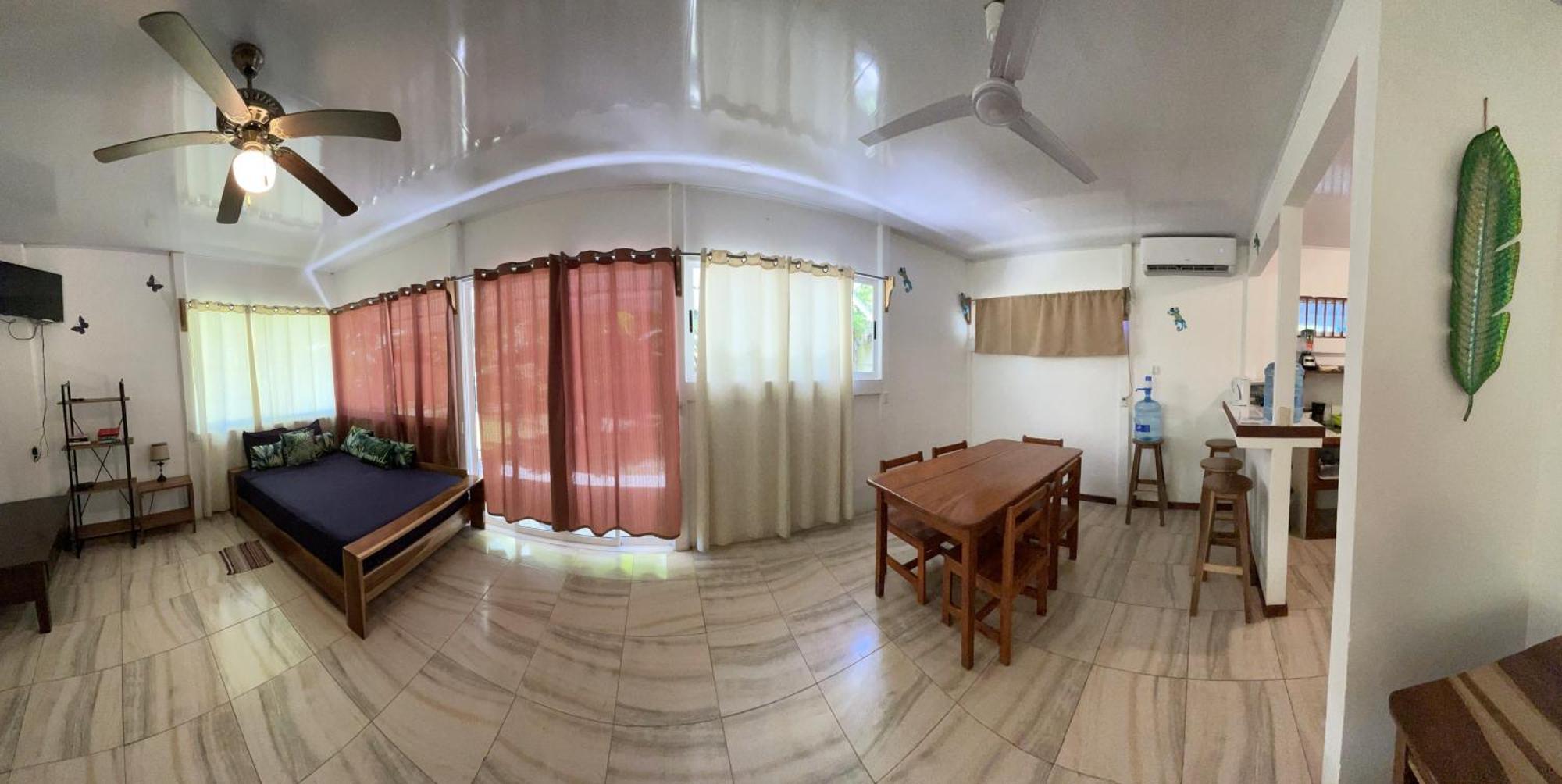 Casa Blanca Beachfront House With Shared Pool Access Pangea Lodge マンサニージョ エクステリア 写真