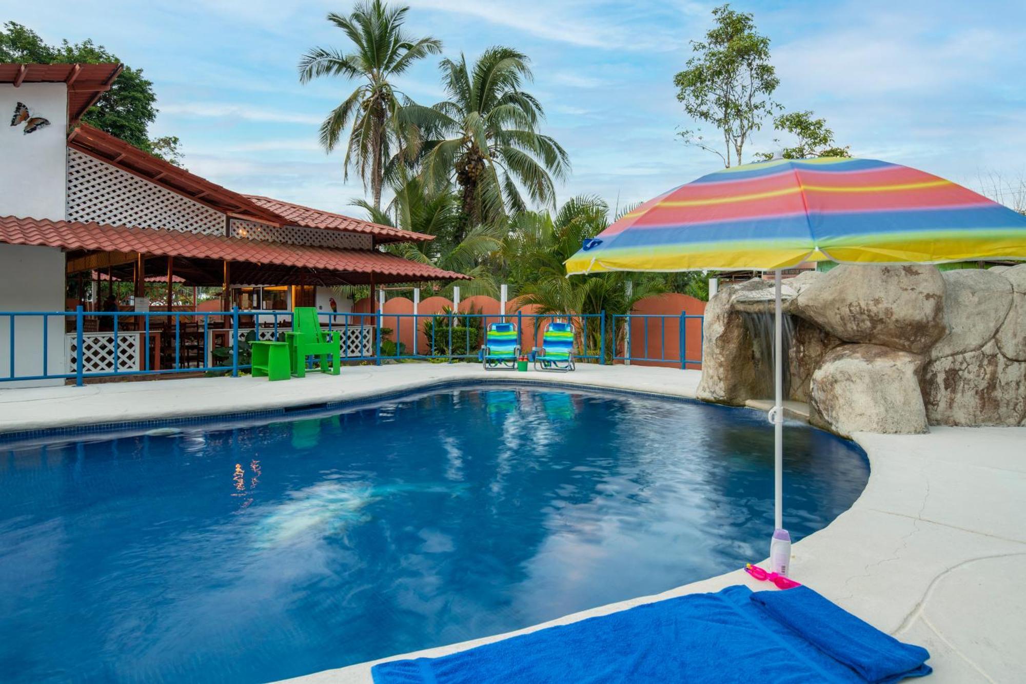 Casa Blanca Beachfront House With Shared Pool Access Pangea Lodge マンサニージョ エクステリア 写真