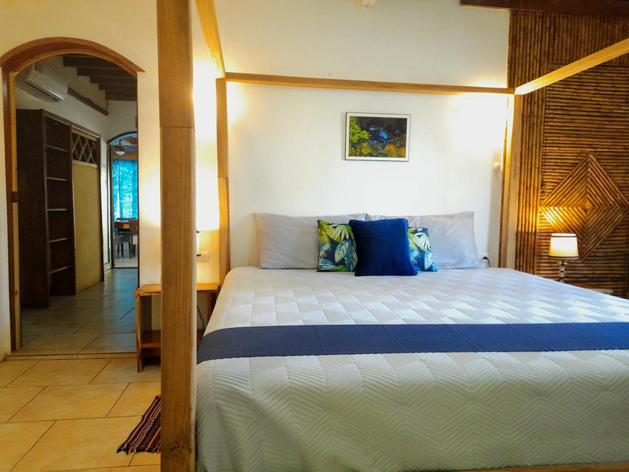Casa Blanca Beachfront House With Shared Pool Access Pangea Lodge マンサニージョ エクステリア 写真