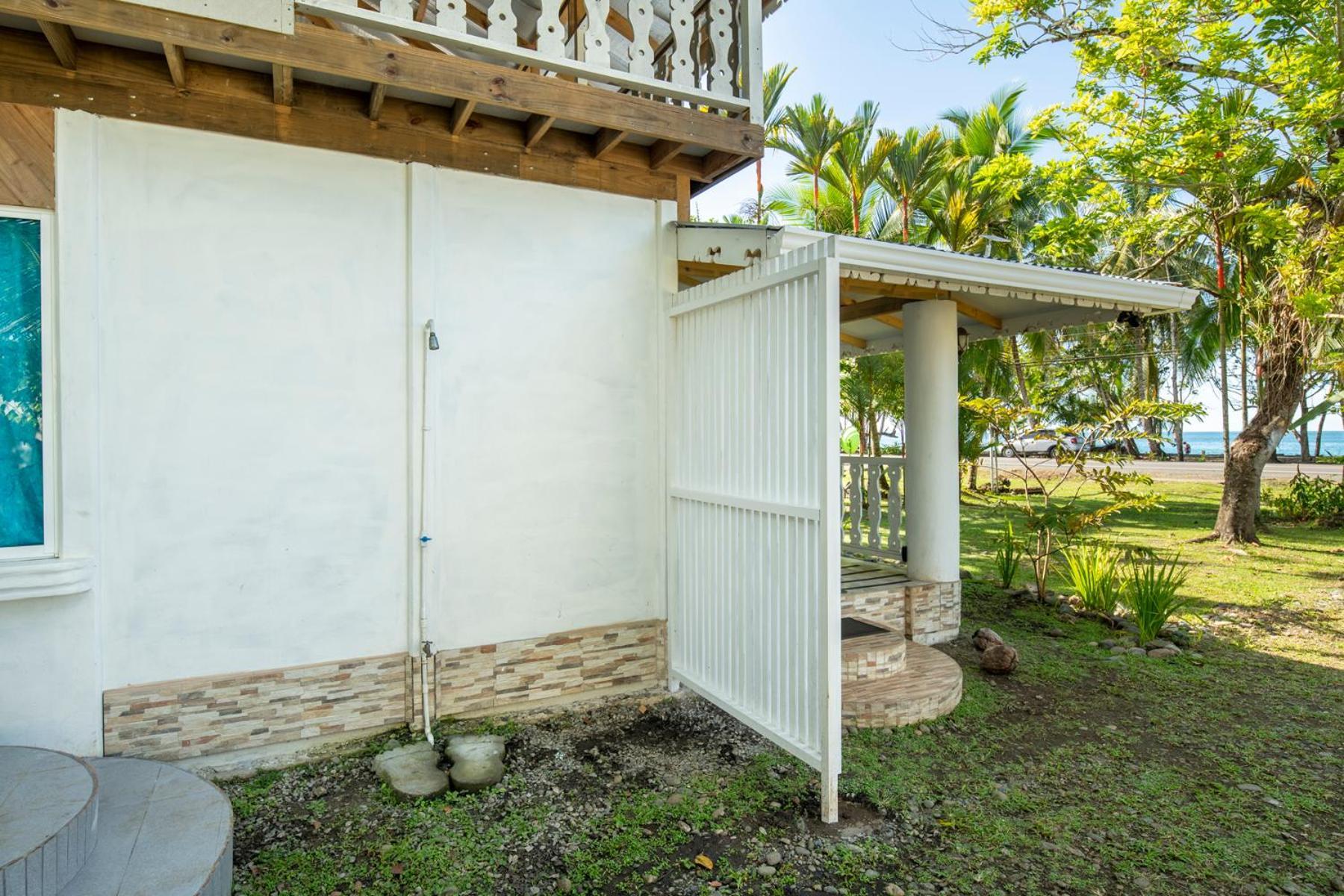 Casa Blanca Beachfront House With Shared Pool Access Pangea Lodge マンサニージョ エクステリア 写真